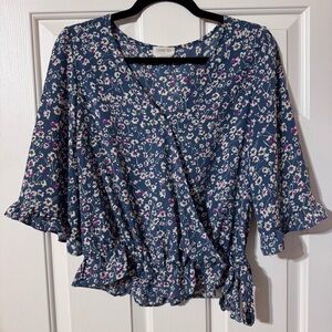 Sienna Sky Women’s Faux Wrap Tie Blue Floral 3/4 Sleeve Long Crop Blouse Size S